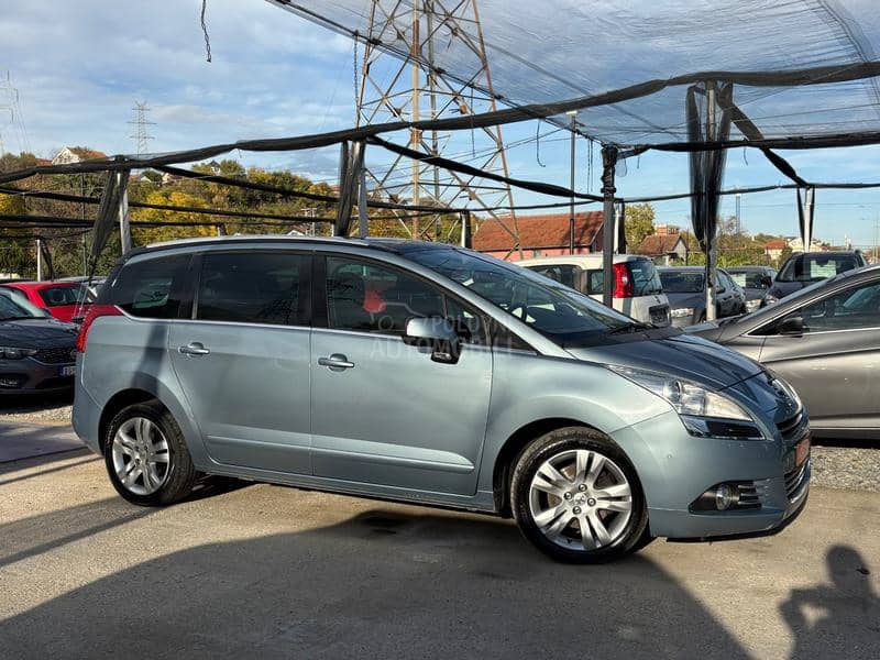 Peugeot 5008 2.0 HDi Pano HUD