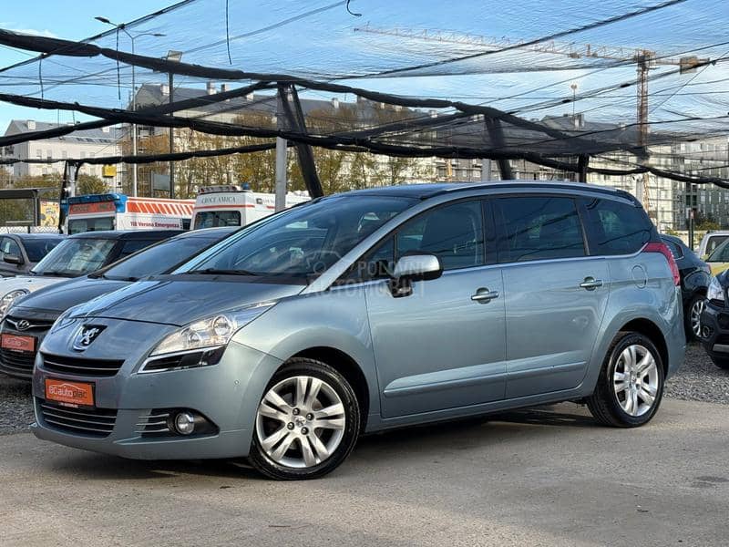 Peugeot 5008 2.0 HDi Pano HUD