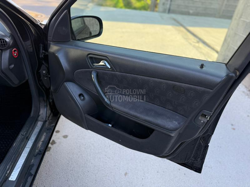 Mercedes Benz C 200 2.0 BEN.Z- P.L.I.N