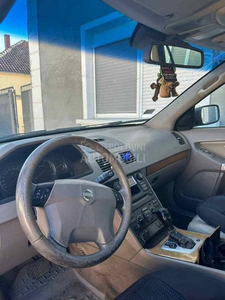 Volvo XC90 2.4