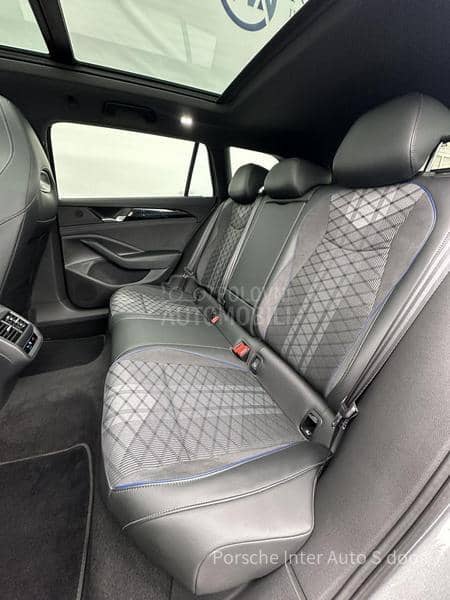 Volkswagen Passat B9 R-line 4MOTION DSG