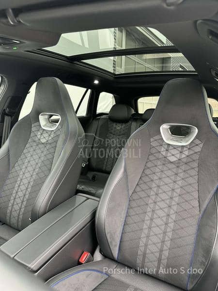 Volkswagen Passat B9 R-line 4MOTION DSG