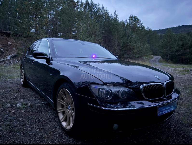 BMW 750 