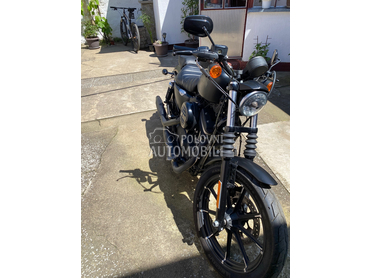 Harley Davidson Sportster 883 iron