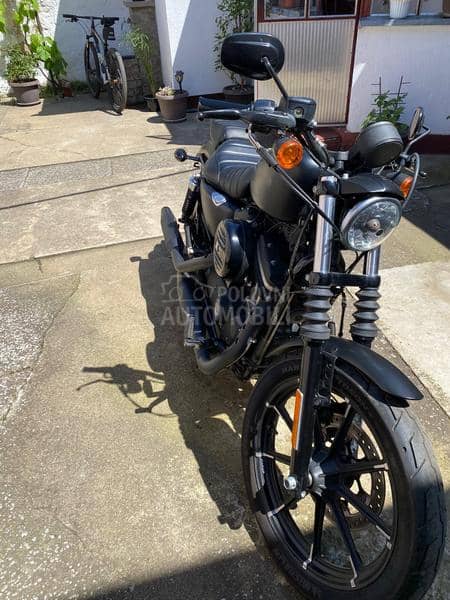 Harley Davidson Sportster 883 iron