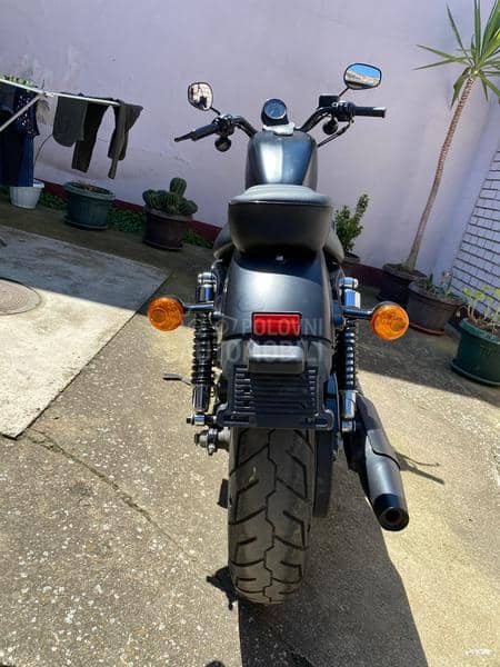 Harley Davidson Sportster 883 iron