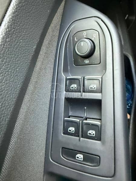 Volkswagen Golf 8 2.0