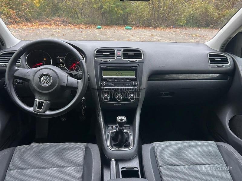 Volkswagen Golf 6 1.6 HIGHLINE