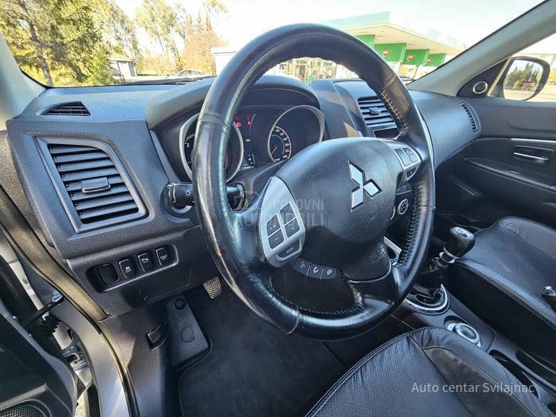 Mitsubishi ASX 4WD PANO