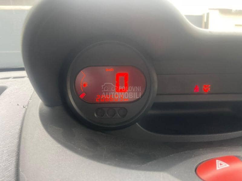 Renault Twingo 1.2 SA TABLICAMA