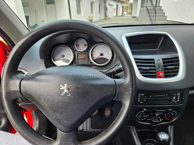 Peugeot 206 plus 1.1