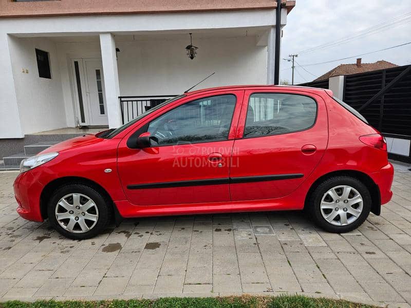 Peugeot 206 plus 1.1
