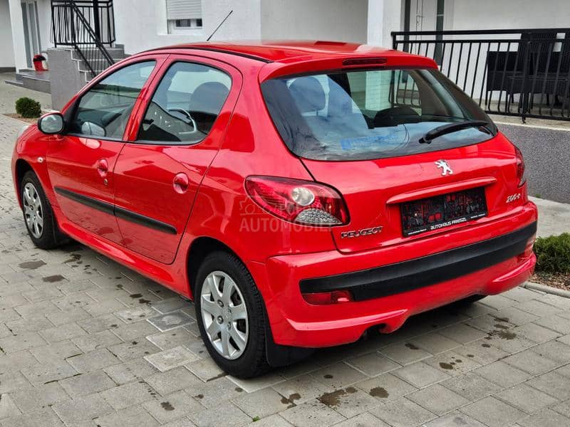 Peugeot 206 plus 1.1