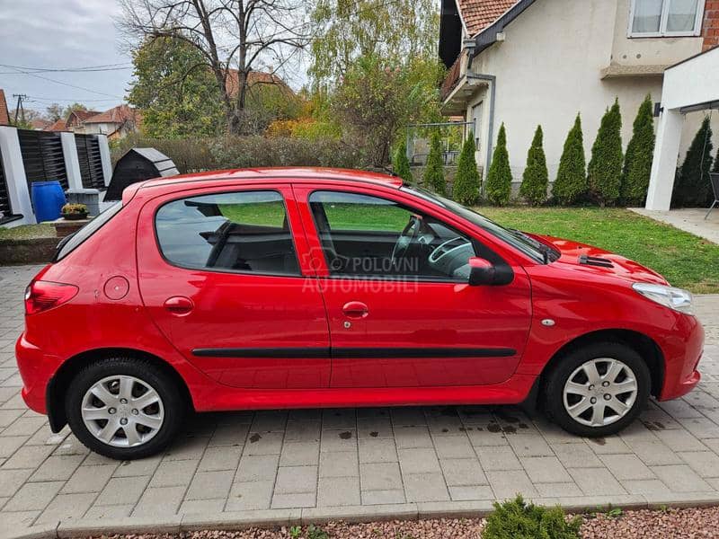 Peugeot 206 plus 1.1
