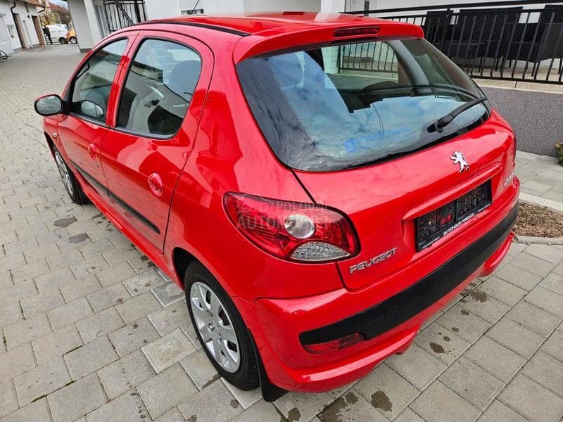 Peugeot 206 plus 1.1