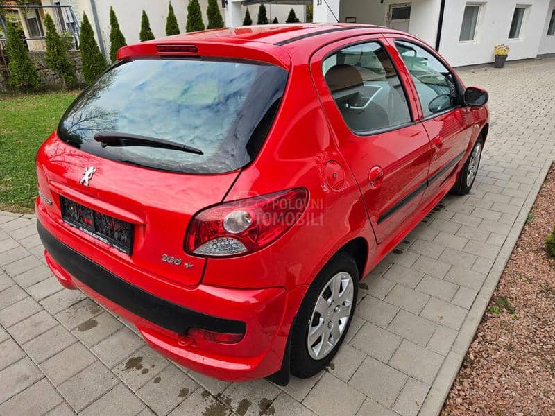 Peugeot 206 plus 1.1