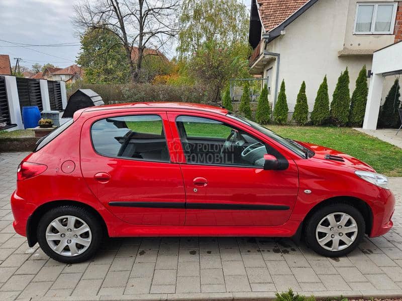Peugeot 206 plus 1.1
