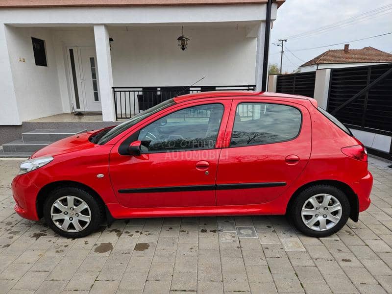 Peugeot 206 plus 1.1