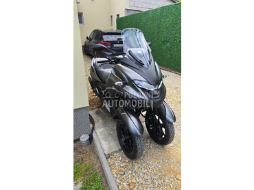 Yamaha TRICITY 300 AKRAPOVIĆ