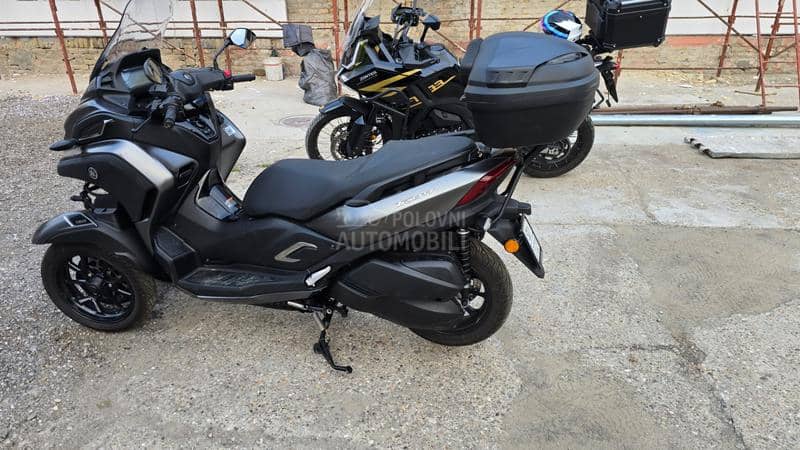 Yamaha TRICITY 300 AKRAPOVIĆ