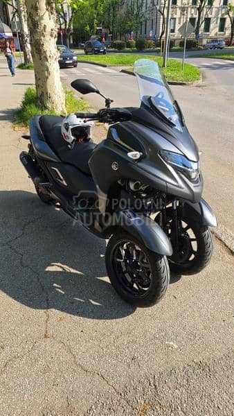 Yamaha TRICITY 300 AKRAPOVIĆ