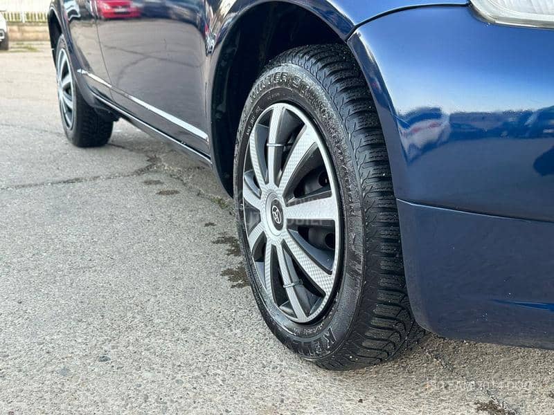 Toyota Yaris 1.0 LINEA TERRA