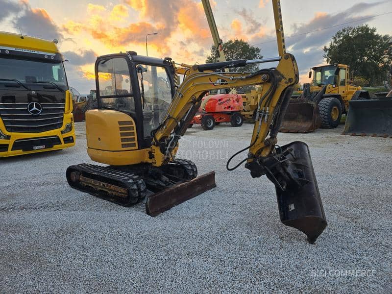 CAT 302.7DCR