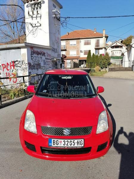 Suzuki Swift 