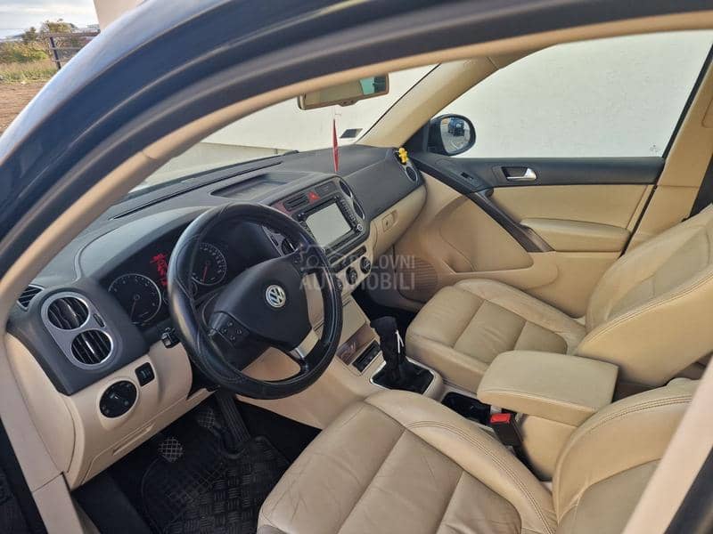 Volkswagen Tiguan NAV/PANO/4x4/FUL