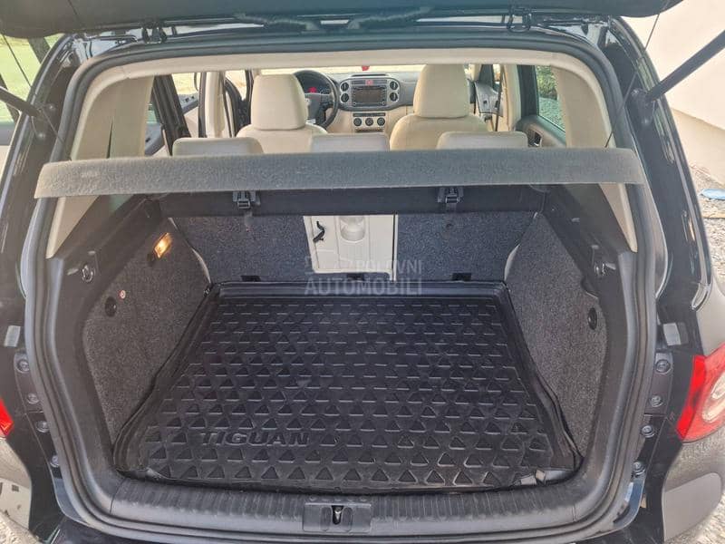 Volkswagen Tiguan NAV/PANO/4x4/FUL