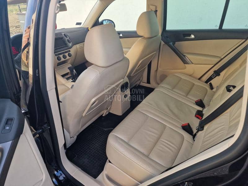 Volkswagen Tiguan NAV/PANO/4x4/FUL