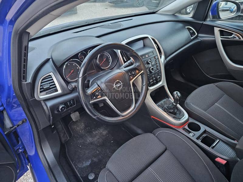 Opel Astra J 1.7
