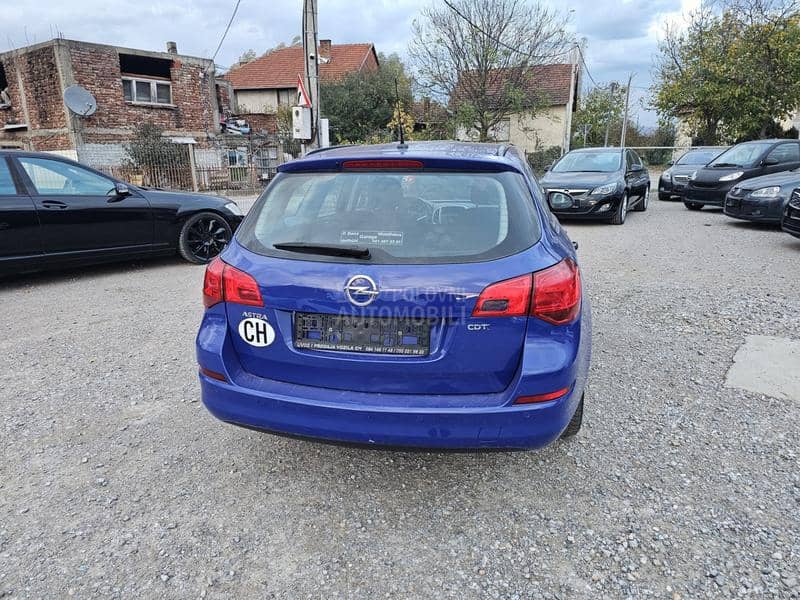 Opel Astra J 1.7