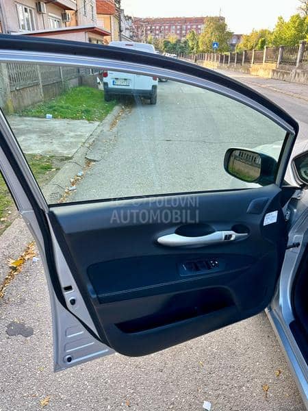 Toyota Auris 1.6 VVTI