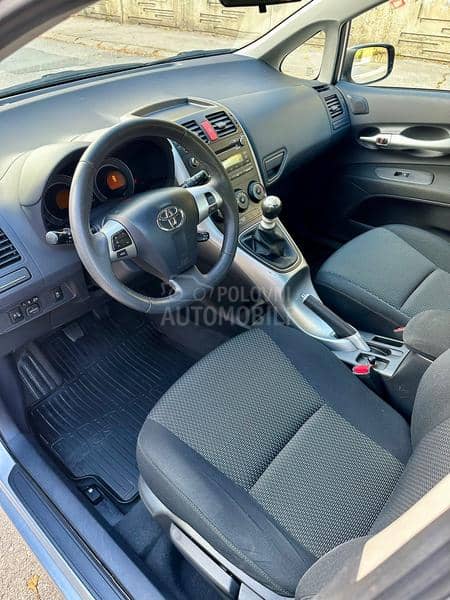 Toyota Auris 1.6 VVTI