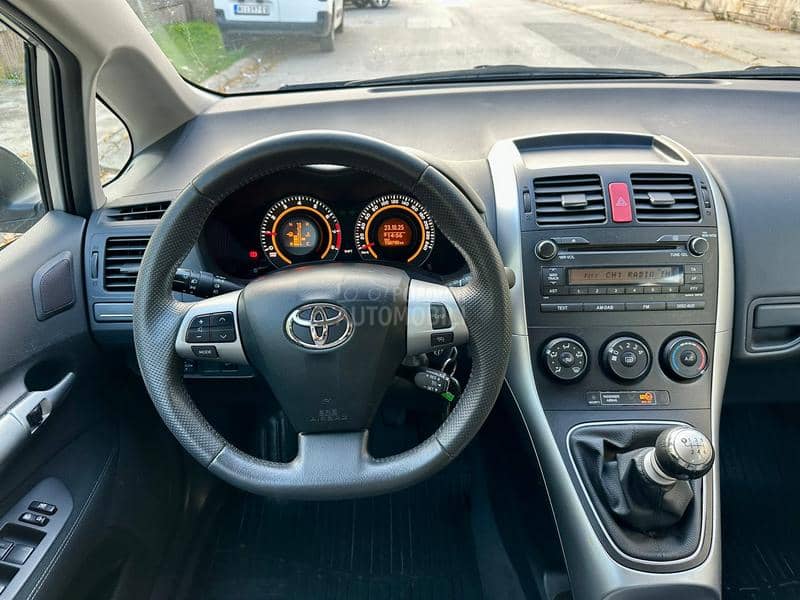 Toyota Auris 1.6 VVTI