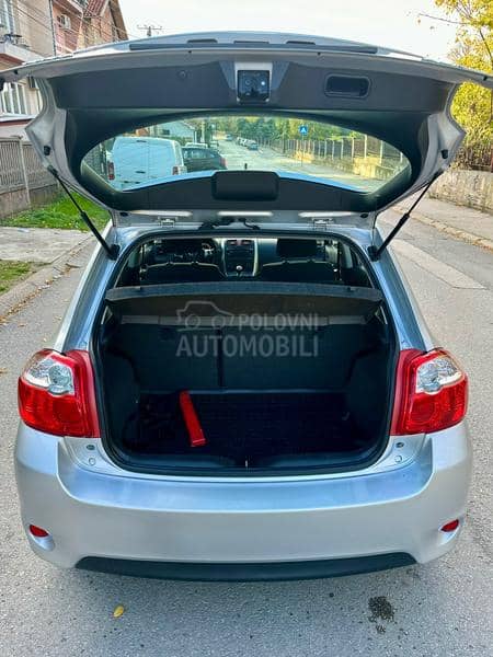 Toyota Auris 1.6 VVTI