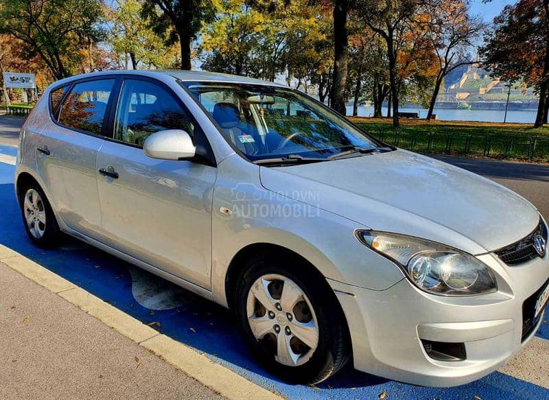 Hyundai i30 1.4 DOHC