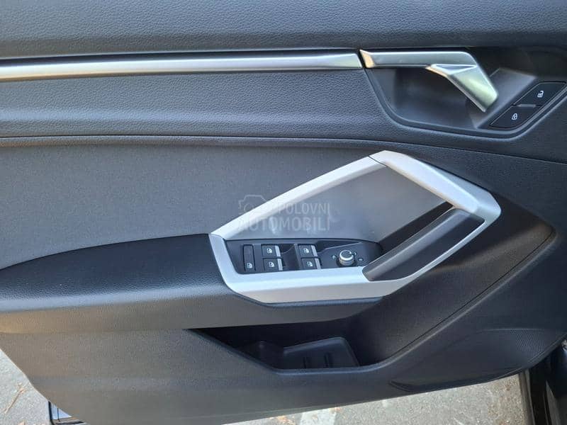 Audi Q3 2.0 TDI/ADVANCED