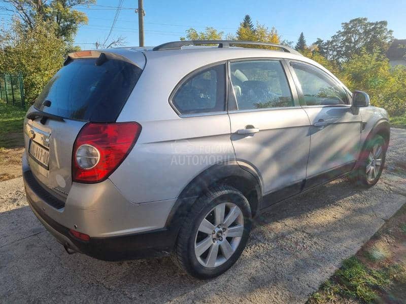 Chevrolet Captiva 4x4. 7 sedista