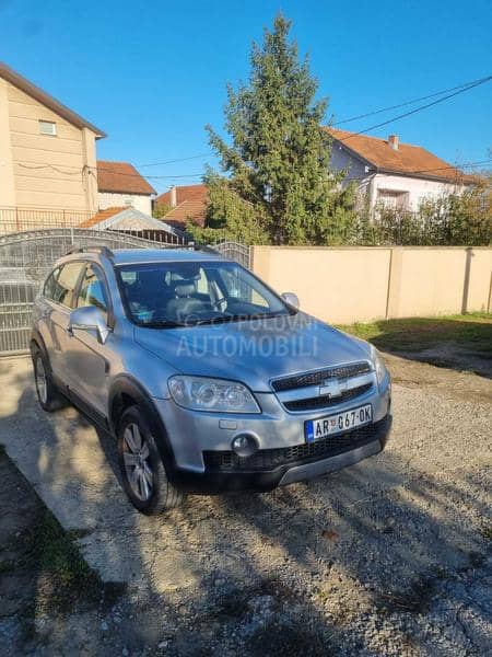 Chevrolet Captiva 4x4. 7 sedista