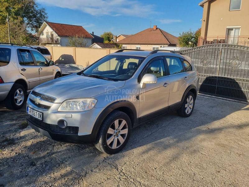 Chevrolet Captiva 4x4. 7 sedista