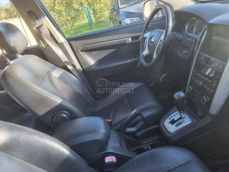 Chevrolet Captiva 4x4. 7 sedista