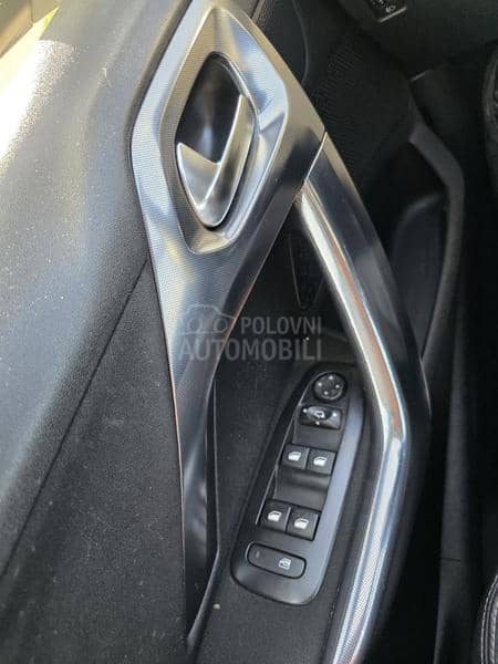 Peugeot 2008 1.6e hdi Allure