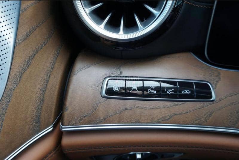 Mercedes Benz GT 43 AMG V8 Exterior Styling