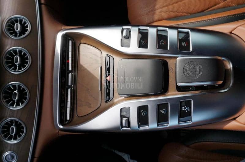 Mercedes Benz GT 43 AMG V8 Exterior Styling