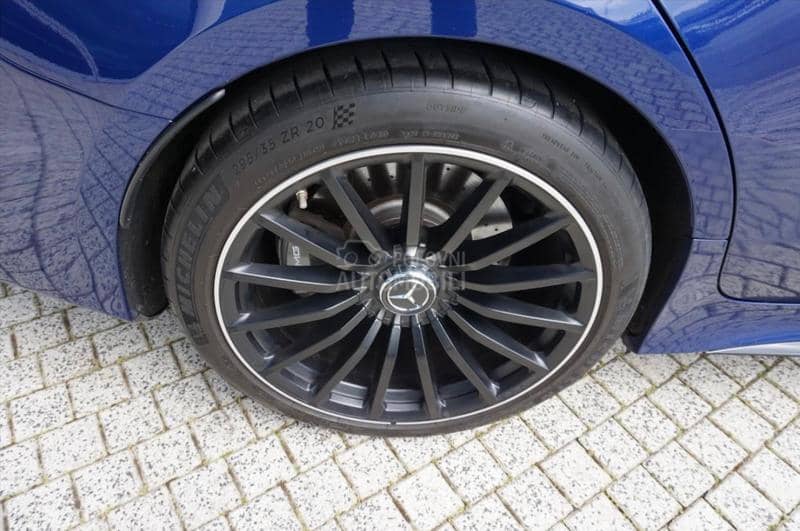 Mercedes Benz GT 43 AMG V8 Exterior Styling