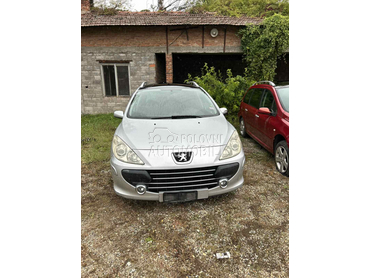 Far za Peugeot 307 od 2002. do 2007. god.