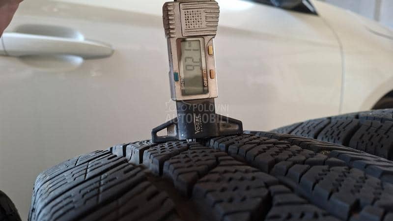 Continental 215/75 R16 Zimska