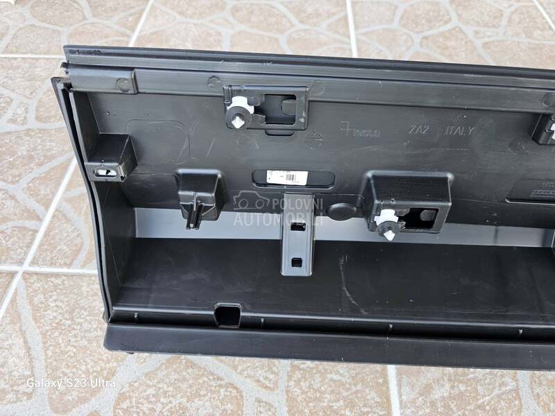 LAJSNA LEVIH VRATA R LINE